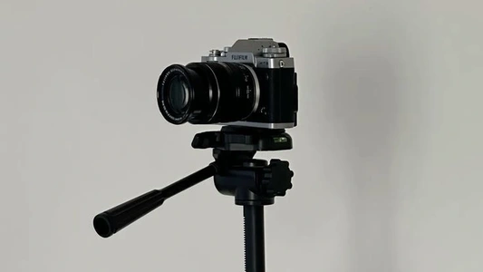 Why People Don’t Watch Your Videos on Fansly (and How to Fix It)